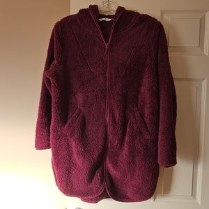 Active wear jacket. Fuzzy sheepskin feeling.